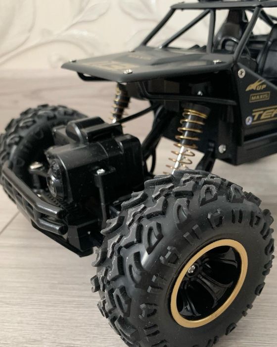 Машинка на радіокеруванні пульте управления радиоуправлении