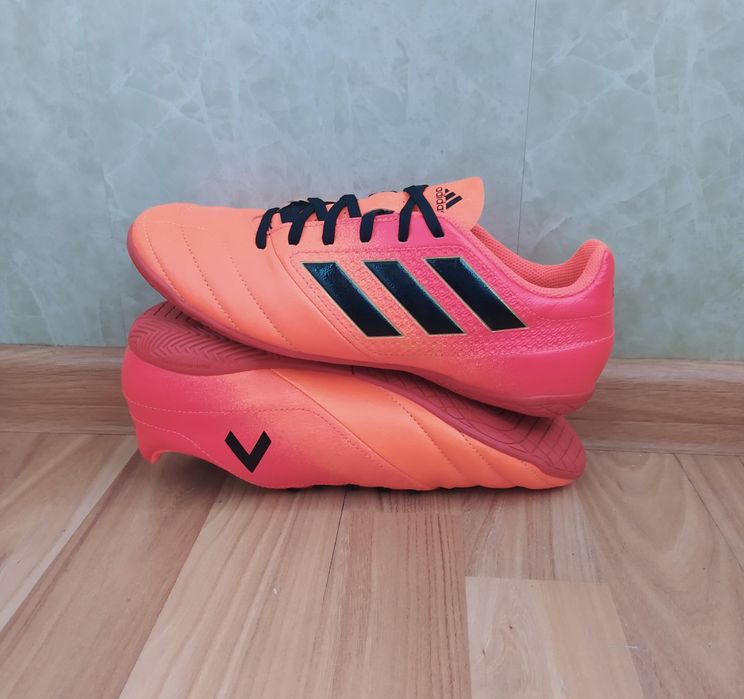 Adidas - футзалки р.40,5(люкс)