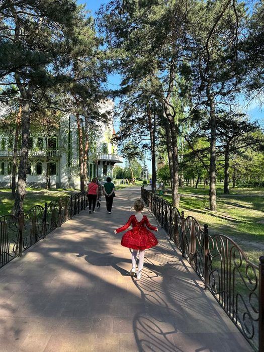 Сукня дизайнерська mariemax на 5-6 років