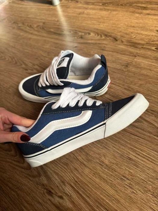 marineblauwe vans knu skool 38