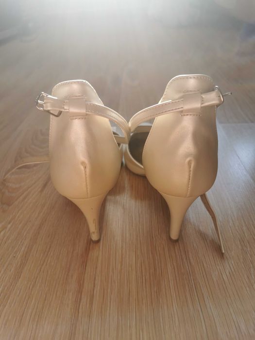 Buty ślubne Brilu