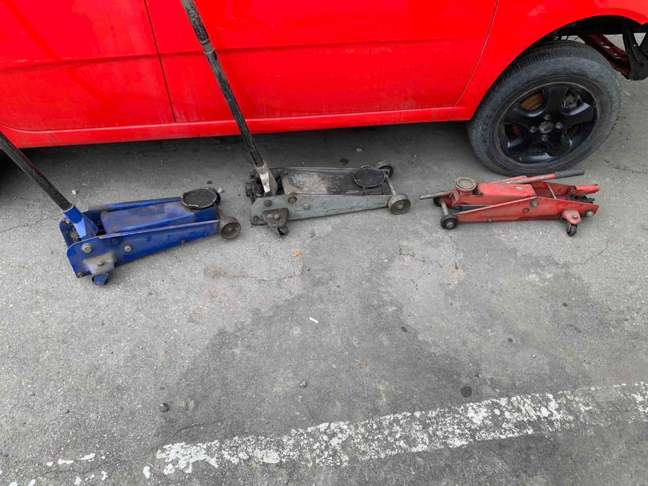 продам домкрат подкатной