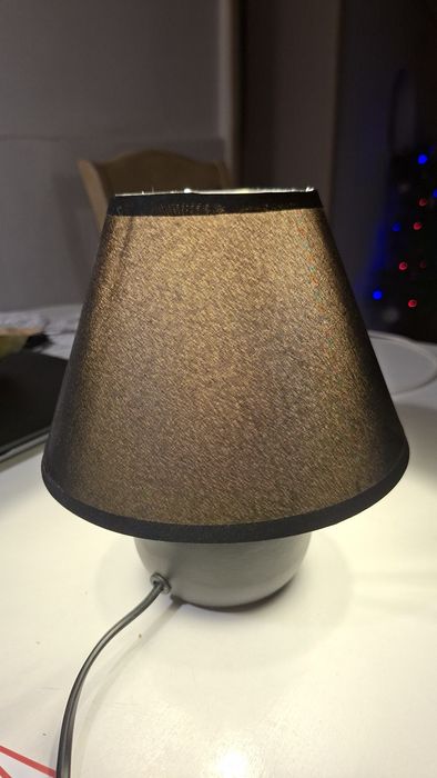 Продам лампу настільну