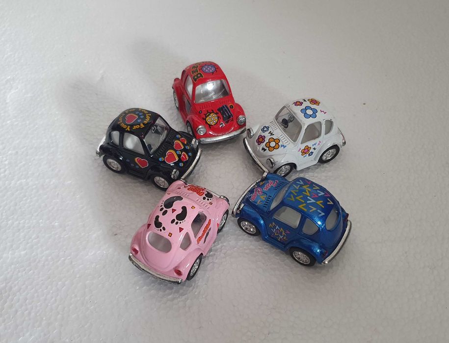 5 Lindíssimos VW Carochas / Beetles de cores diferente - KINTOY