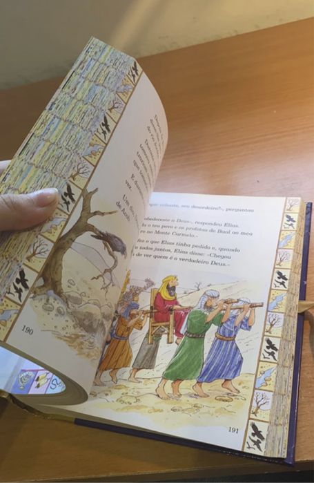 Livro “a minha ptienira biblia”