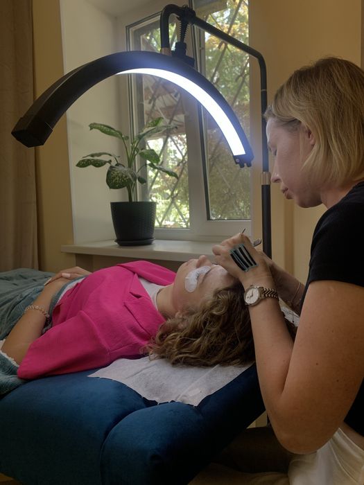 Індивідуальні курси  манікюру,педикюру,нарощення та ламінування вій