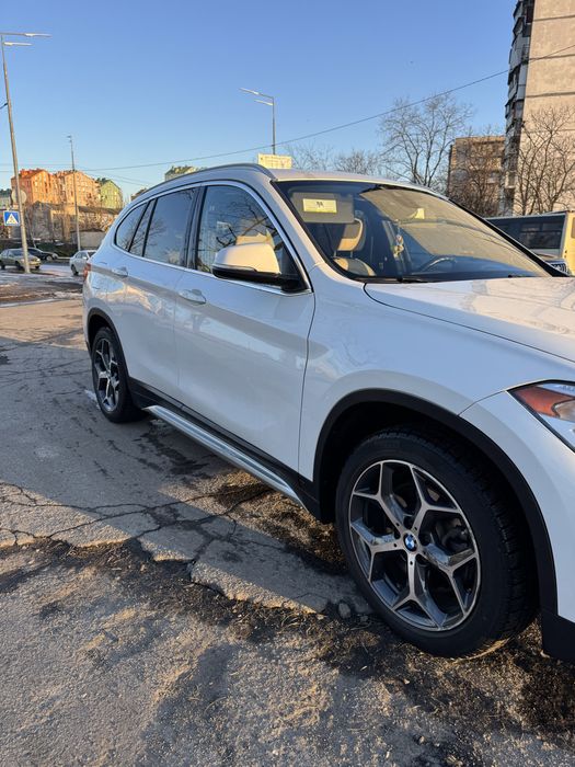 Продаю авто всі питаня по телефону.