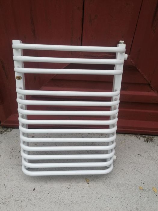 Grzejnik łazienkowy drabinka 60*46 boczny dolny.