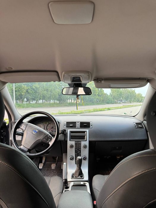 Volvo v50 2010 р