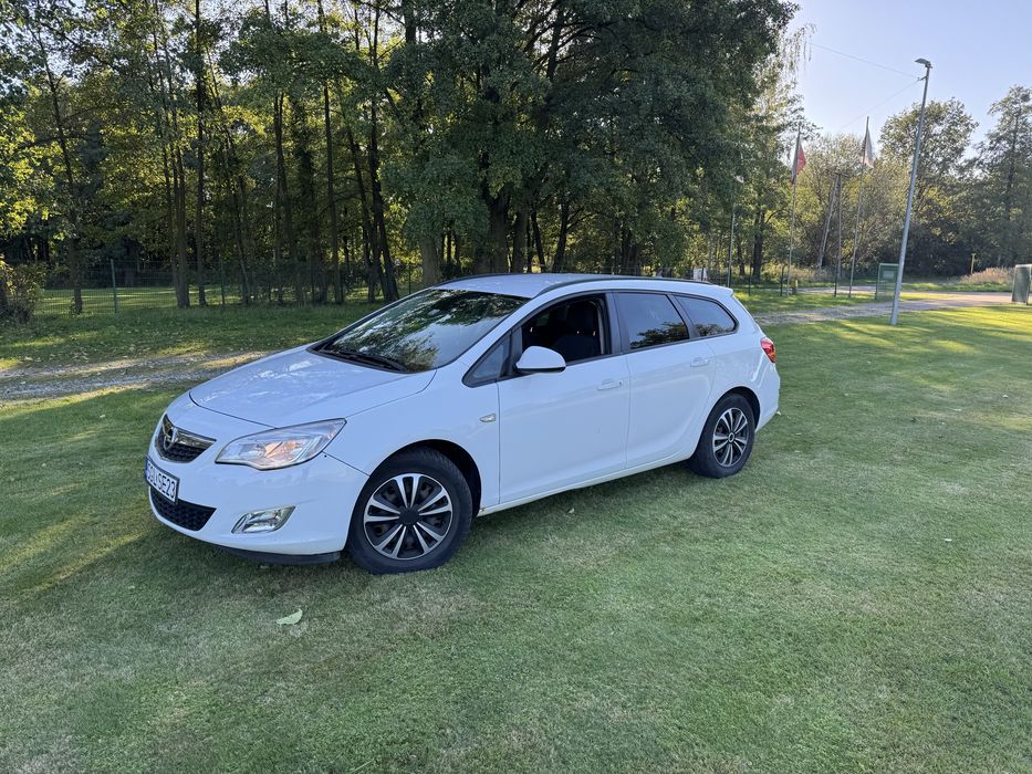 Opel Astra J kombi