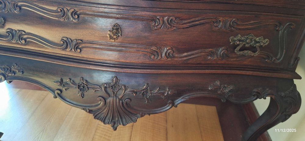 Conjunto de mobilia classica de quarto