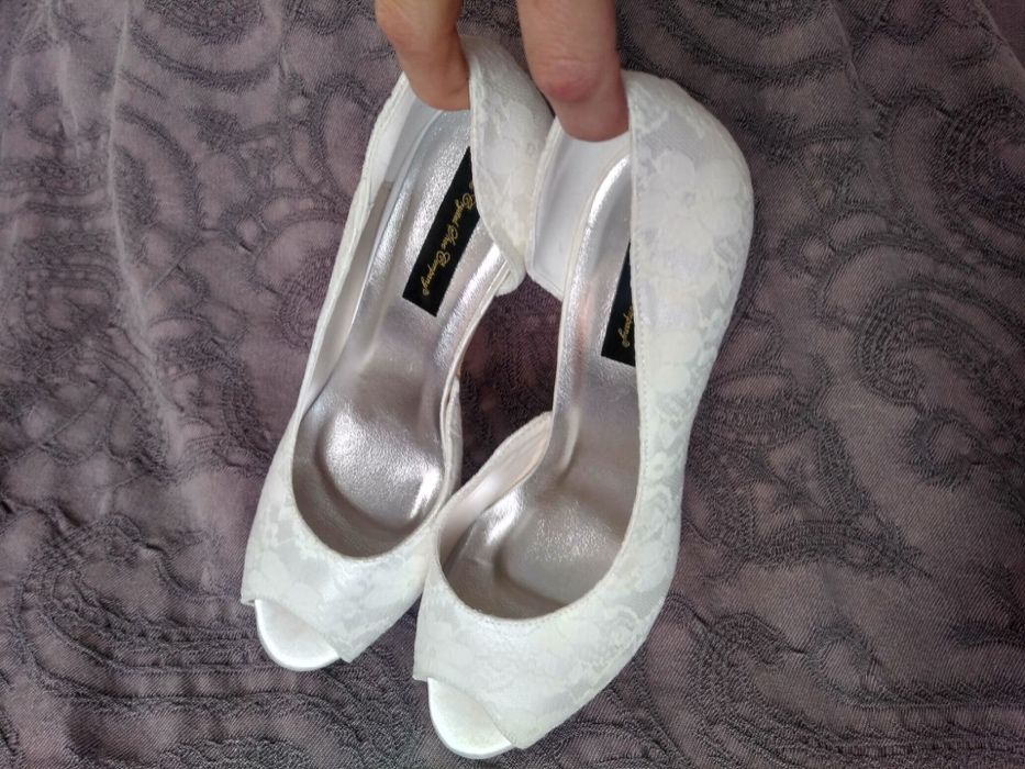 Sapatos noiva NOVOS 37/38