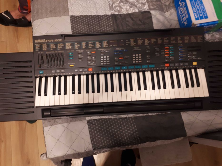 Yamaha     psr           4600