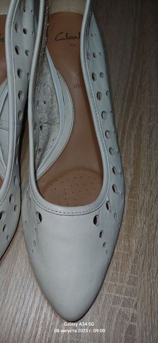 Продам женские туфли