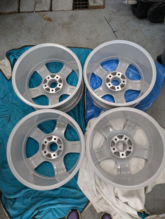 Felgi aluminiowe Nowe 18cali 5x120 Rial