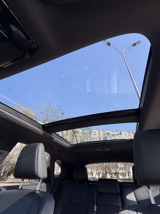 Продаж LEXUS RX 350h AWD