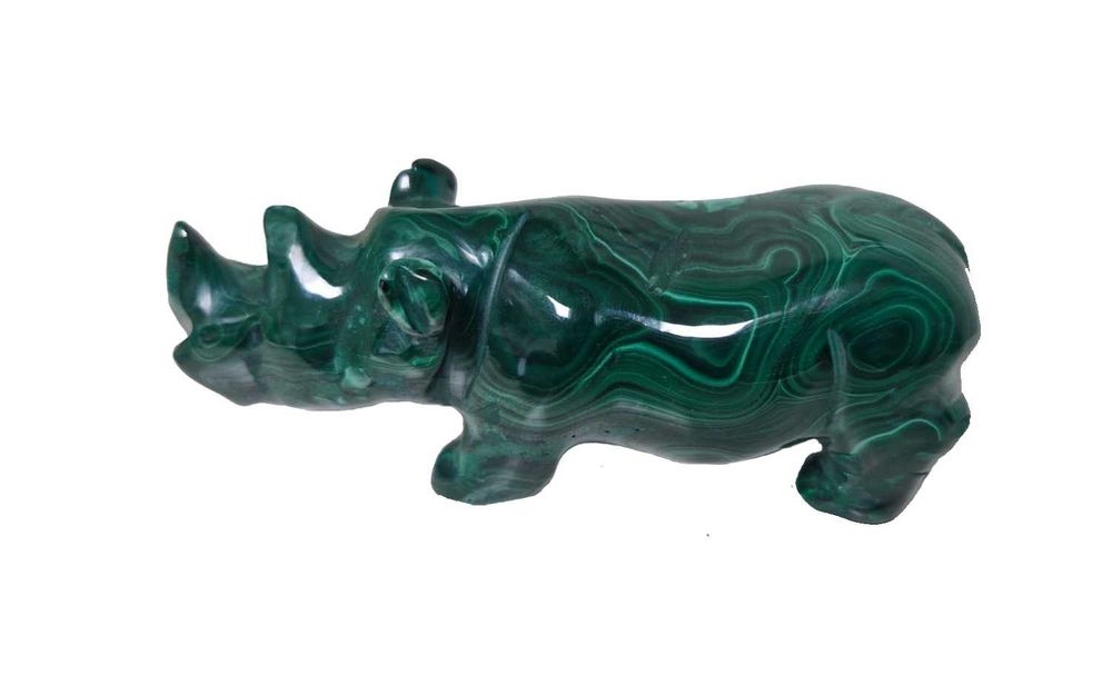 Nosorożec z malachitu – symbol wytrwałości i siły