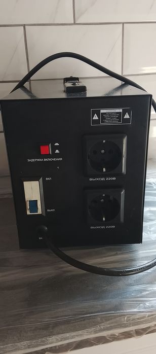 Продам стабілізатор напруги 3 кВт