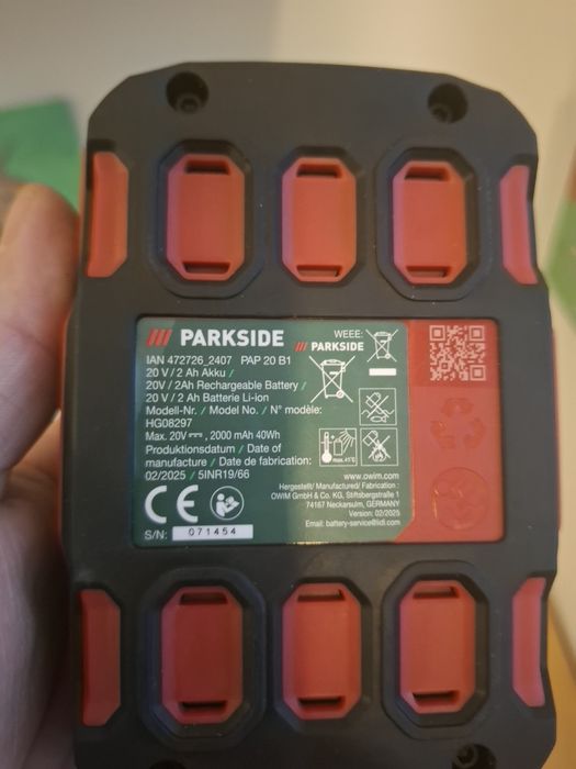 Корпус батареї Parkside з платою.