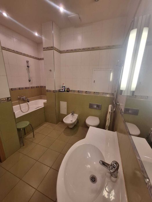 Продам 3-кімнатну квартиру по вул. Срібнокільскій 14-А, Позняки.