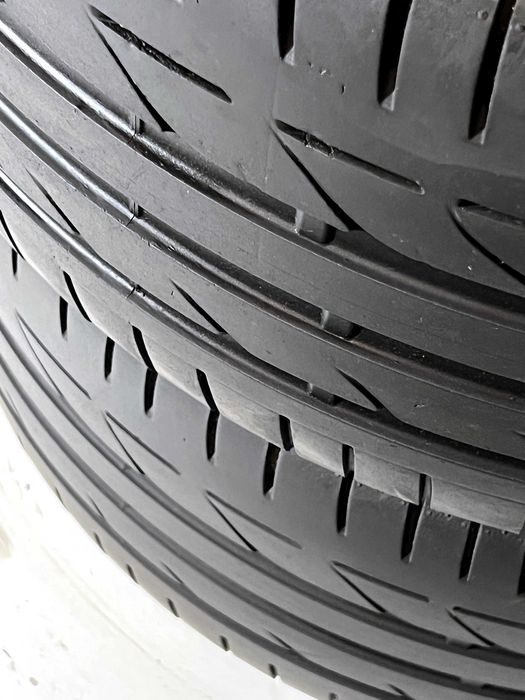 Pneus Bridgestone Potenza S001 - 255/40/18 - Excelentes