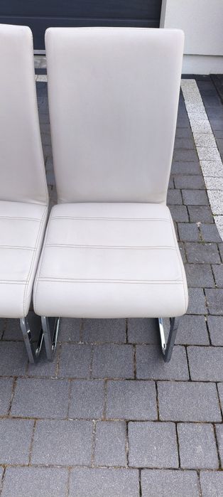 Krzesła z ekoskóry (Agata Meble)