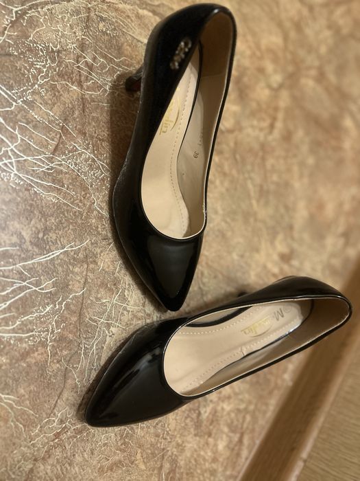 Туфли лодочки на каблуке