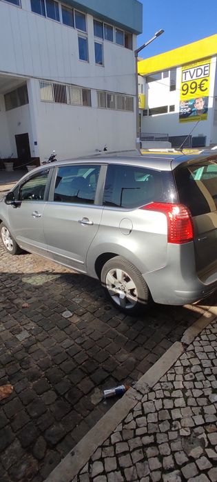 Peugeot 5008 Automático foto 3
