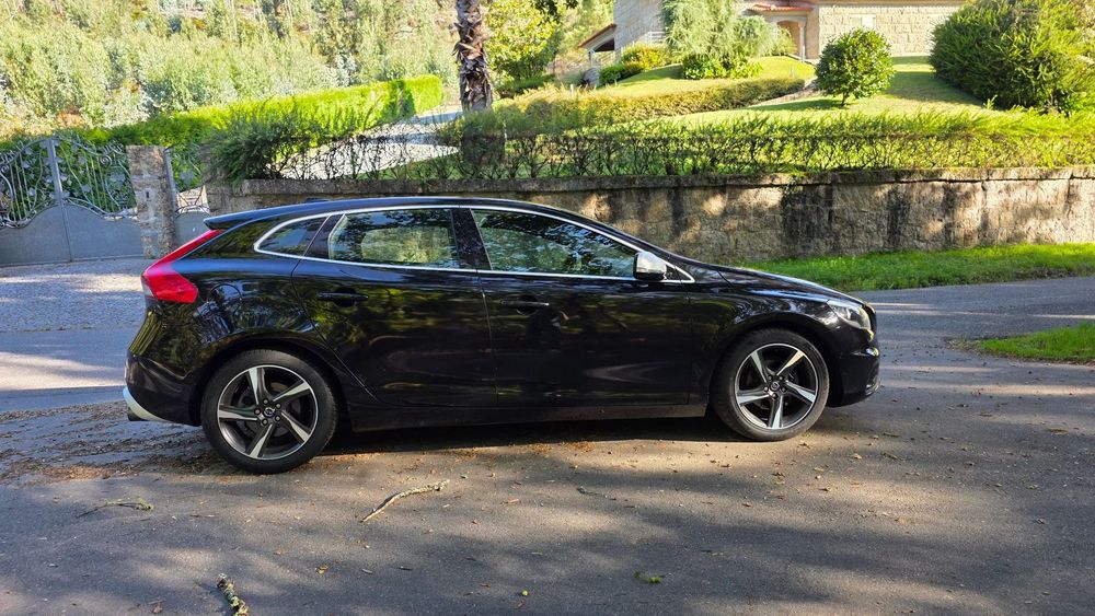 Volvo V40 D2 R Design