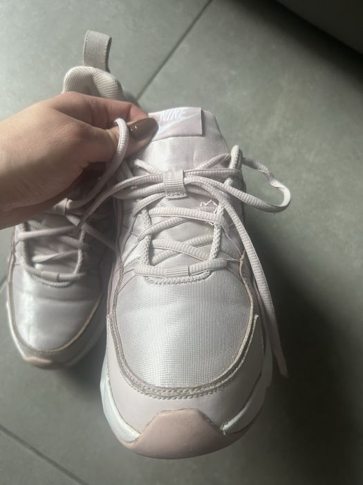 Adidasy snekersy nike pudrowy róż r. 38