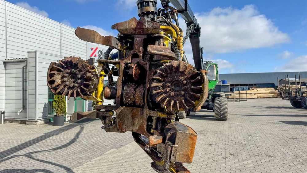 Harwester John Deere 1270E rok 2013