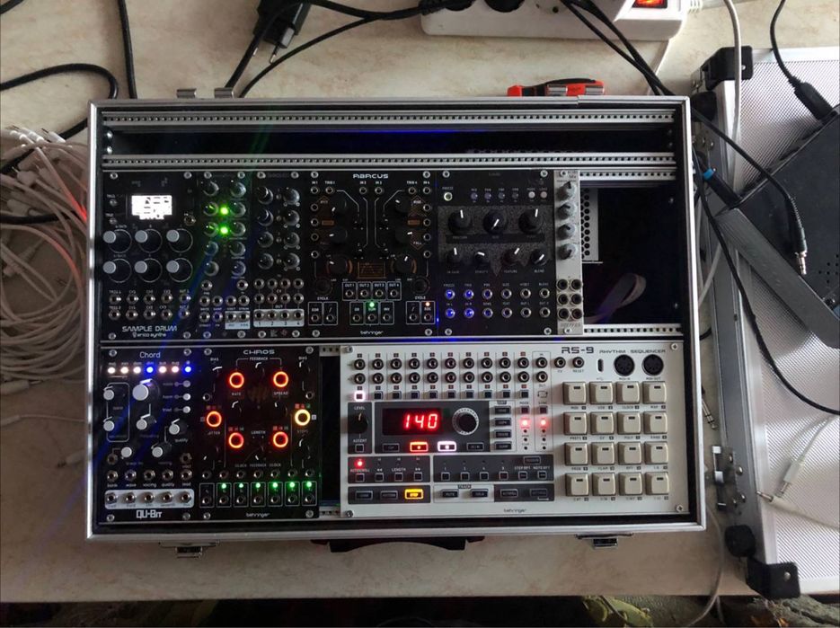 єврорек модулі/модульний синтезатор/eurorack