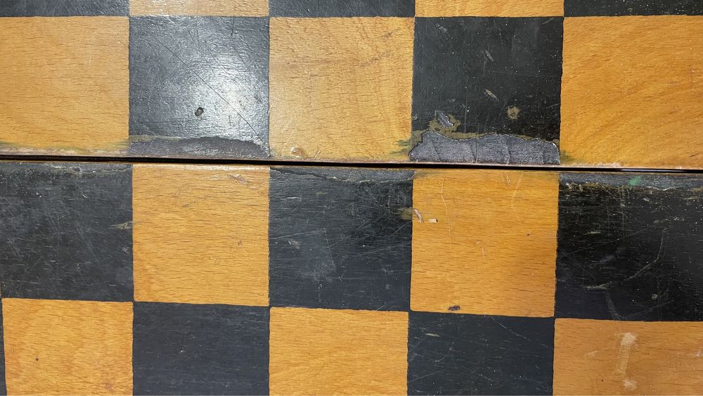 Продаю бу шахи в нормальному стані фігури не всі рідні