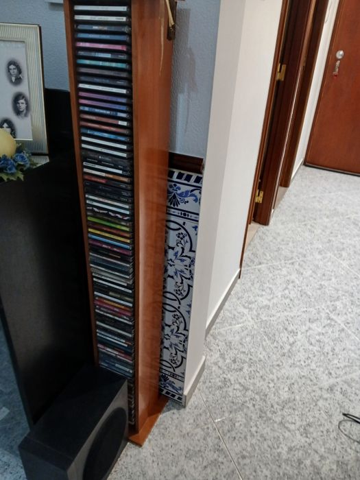 Móvel de sala, mesa de centro e móvel cd's