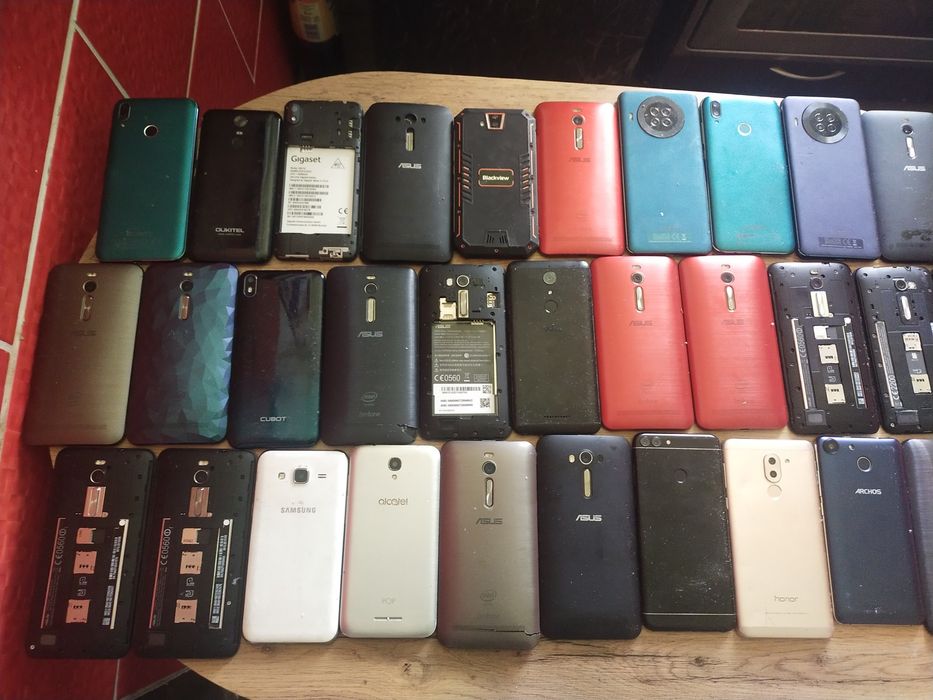 Telefony na Części ok 90 sztuk