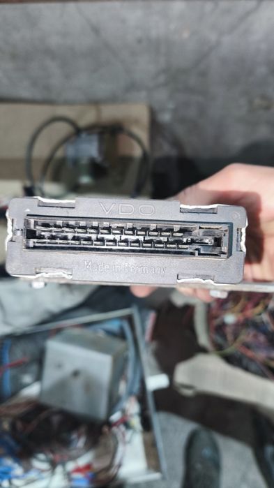 Ограничитель скорости VDO Speed Limiter 12/24V комплект с сервоприводом и проводкой