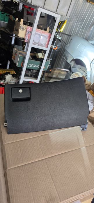 Schowek Pasażera Pod Klimę Audi 80 B4
