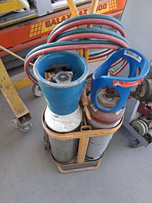 Vendo maçarico completo com garrafas e manómetros