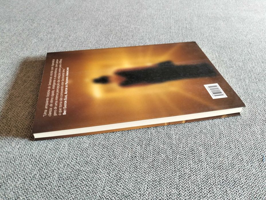 Livro "Desconhecidos" de Taichi Yamada