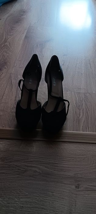 Calçado usado e novo