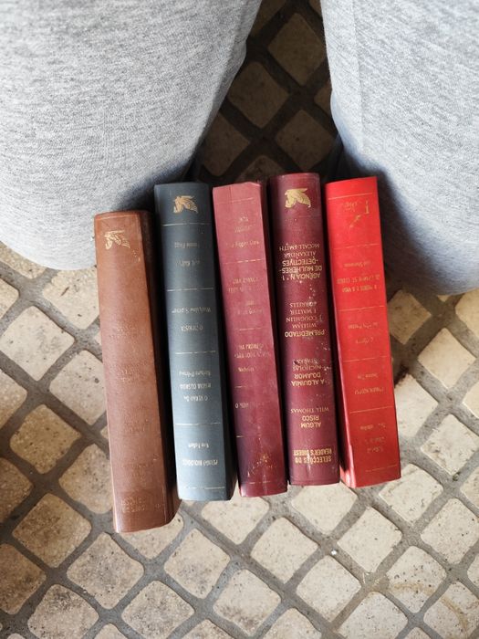 Vários livros e coleções