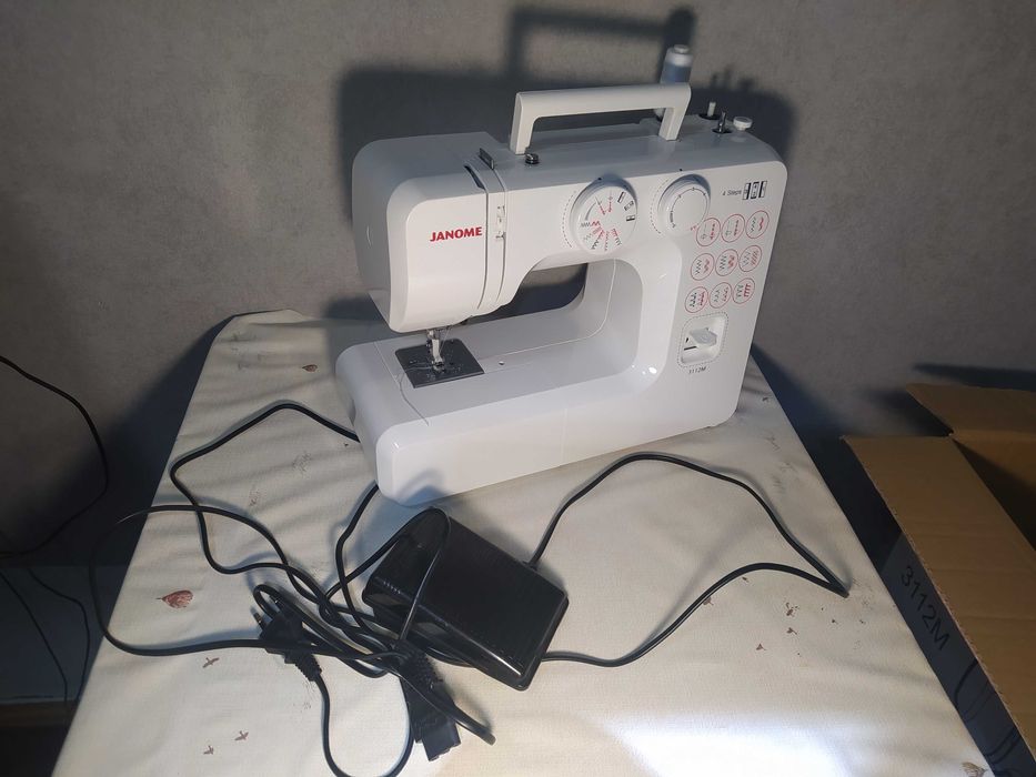 Швейна машина Janome 3112M