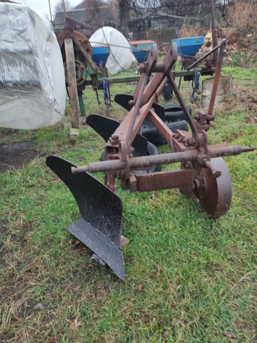 Культиватор КРН-4,2 пропашной. Плуг ПЛН-3,5.