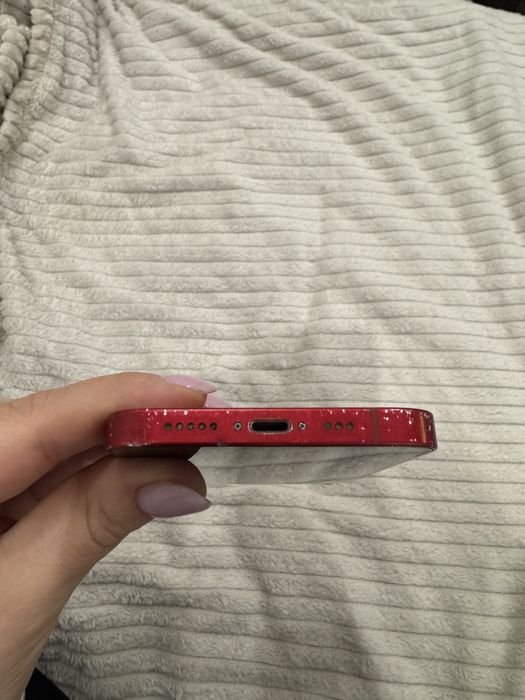 iPhone 13, 256 GB, kolor czerwony