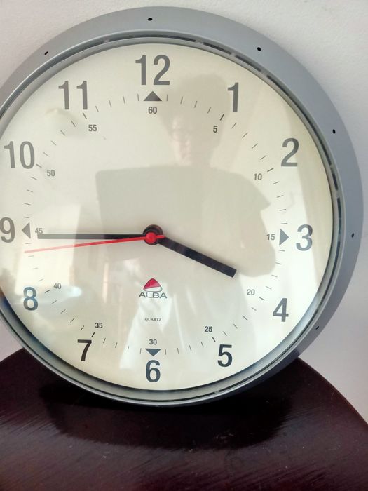 Zegar  ścienny duże cyfry