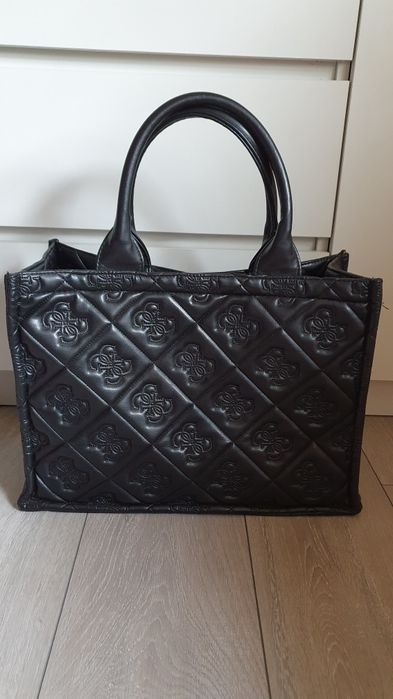 Torebka do ręki czarna