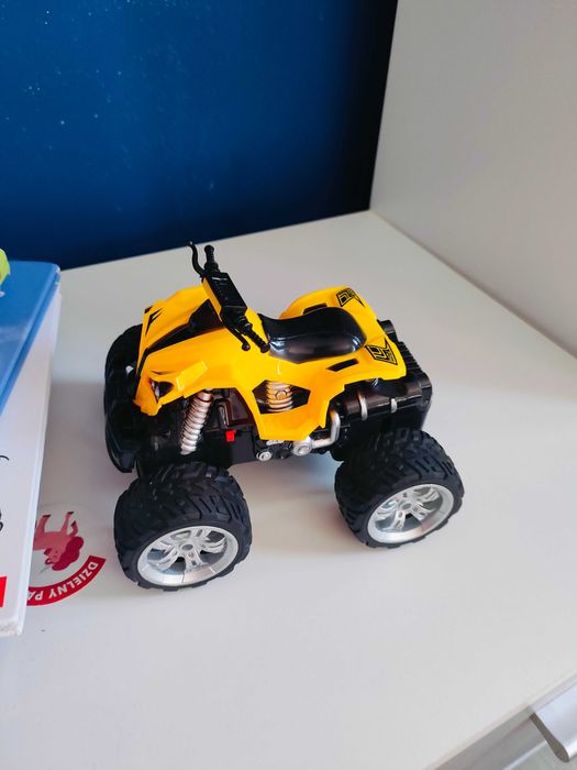 Quad zabawkowy .