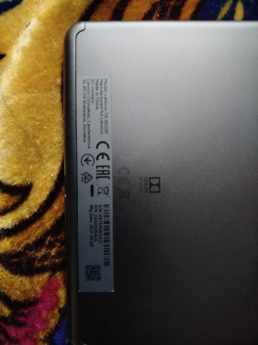 Планшет Lenovo Tab M8 (TB-8505F), стан ідеальний + Подарунок