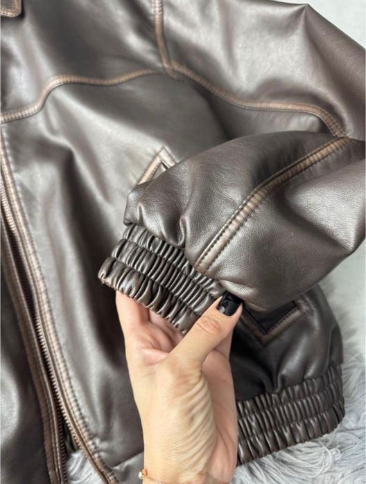 шкіряна куртка Bershka