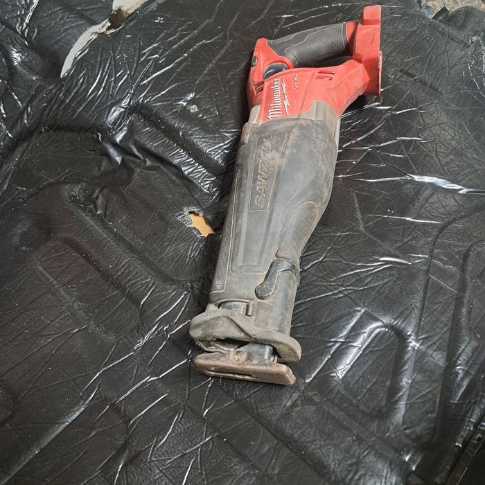 Pila szablasta Milwaukee m18 csx